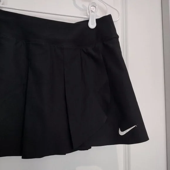 NIKE solid black Dri-Fit skirt skort, size M - Picture 3 of 5